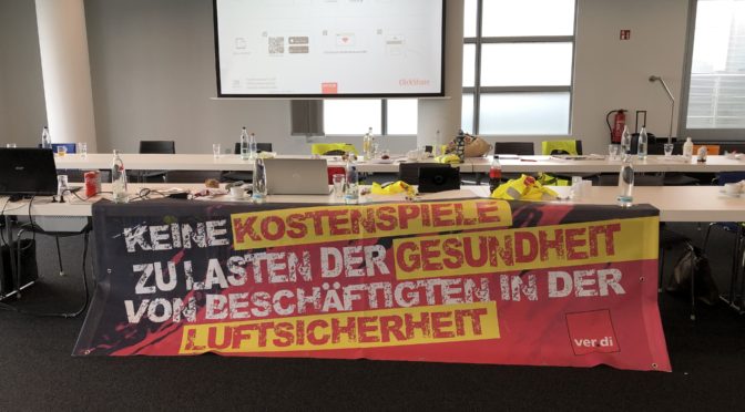 Demo Banner Flughafen Düsseldorf